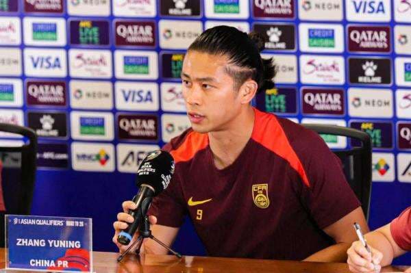 Dulu Cetak Gol Lawan Timnas Indonesia, Zhang Yuning Kini Ciut: Kami Hormati Tim Garuda! Dulu Cetak Gol Lawan Timnas Indonesia, Zhang Yuning Kini Ciut: Kami Hormati Tim Garuda!