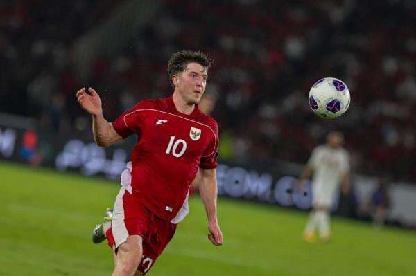 Striker Timnas Indonesia Ole Romeny Tersiksa Main di SUGBK, Kenapa? Striker Timnas Indonesia Ole Romeny Tersiksa Main di SUGBK, Kenapa?