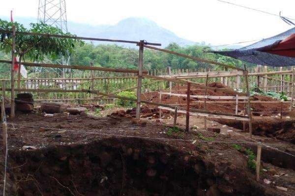 Terkuak! Bangunan Kuno di Malang Diduga Era Mpu Sindok Menghadap ke Gunung Kawi Terkuak! Bangunan Kuno di Malang Diduga Era Mpu Sindok Menghadap ke Gunung Kawi