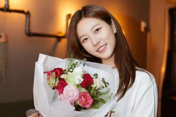 Suami Kim Sae Ron Akhirnya Muncul, Akui Menikah 12 Januari 2025 Suami Kim Sae Ron Akhirnya Muncul, Akui Menikah 12 Januari 2025