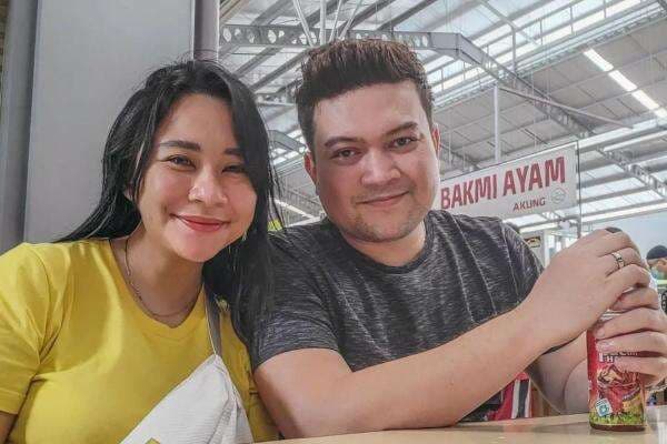 Suami Ungkap Chikita Meidy Pernah Lempar Botol Skincare ke Kepala saat Cekcok Suami Ungkap Chikita Meidy Pernah Lempar Botol Skincare ke Kepala saat Cekcok