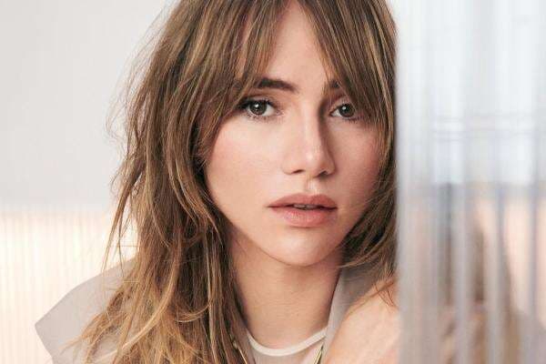 Suki Waterhouse Masuk Rumah Sakit Gara-Gara Pakai Celana Ketat Suki Waterhouse Masuk Rumah Sakit Gara-Gara Pakai Celana Ketat