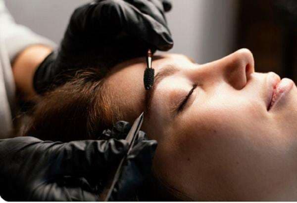 Viral Jasa Salon Alis Keliling, Cuma Bayar Rp3.000 dan Hasilnya Memuaskan! Viral Jasa Salon Alis Keliling, Cuma Bayar Rp3.000 dan Hasilnya Memuaskan!