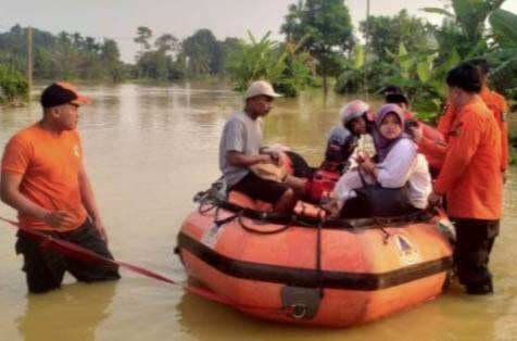 Sungai Cibereum Meluap, 3 Kecamatan di Serang Terdampak Banjir 60 Cm