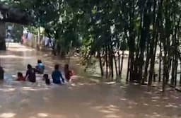 Sungai Cibereum Meluap, Jalan Desa dan 40 KK di Maja Lebak Terdampak Banjir