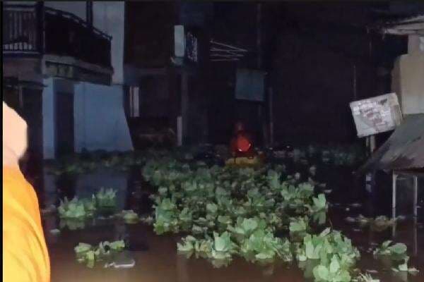 Sungai Cimande Meluap, 718 Rumah di Sumedang Terendam Banjir Sungai Cimande Meluap, 718 Rumah di Sumedang Terendam Banjir