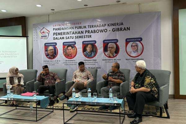 Survei Rumah Politik, Mayoritas Publik Puas dengan Kinerja Gibran Survei Rumah Politik, Mayoritas Publik Puas dengan Kinerja Gibran