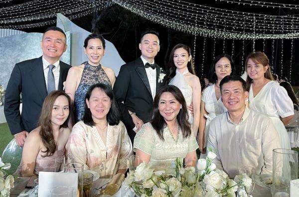 Kisah Legenda Bulutangkis Susy Susanti, Jalin Hubungan dari Lawan Jadi Kawan dengan Huang Hua hingga Hadiri Pernikahan Anak sang Rival Kisah Legenda Bulutangkis Susy Susanti, Jalin Hubungan dari Lawan Jadi Kawan dengan Huang Hua hingga Hadiri Pernikahan Anak sang Rival