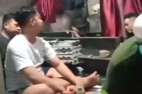 Viral Tahanan Asyik Dugem Diduga di Rutan Pekanbaru, Ada Benda Mirip Alat Isap Sabu Viral Tahanan Asyik Dugem Diduga di Rutan Pekanbaru, Ada Benda Mirip Alat Isap Sabu
