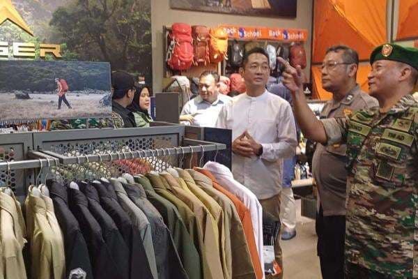 Tak Hanya Sediakan Perlengkapan Outdoor, Eiger Store Manyar 2 Tempat Sharing Lintas Komunitas Tak Hanya Sediakan Perlengkapan Outdoor, Eiger Store Manyar 2 Tempat Sharing Lintas Komunitas