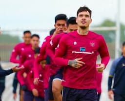 Takluk 0-2 dari Uzbekistan U-23, Timnas Indonesia U-23 Dapat Suntikan Semangat dari Shayne Pattynama