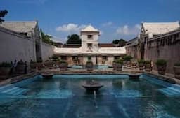  Taman Sari di Keraton Yogyakarta Dibangun oleh Rakyat Madiun sebagai Ganti Pembebasan Pajak   