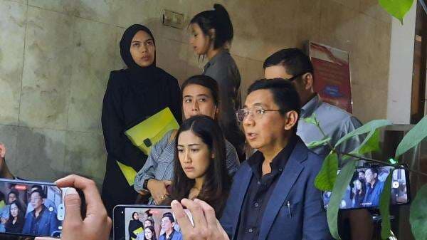 Tamara Tyasmara Klarifikasi soal Penolakan Autopsi Terhadap Jenazah Putranya Tamara Tyasmara Klarifikasi soal Penolakan Autopsi Terhadap Jenazah Putranya