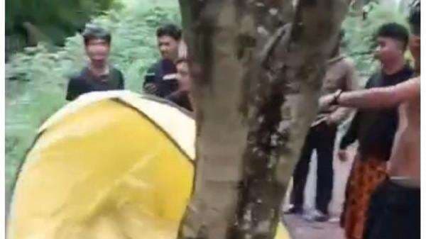 Viral Sejoli Mesum Digerebek di Lokasi Wisata Alam Malang, Curiga Tenda Bergoyang Viral Sejoli Mesum Digerebek di Lokasi Wisata Alam Malang, Curiga Tenda Bergoyang