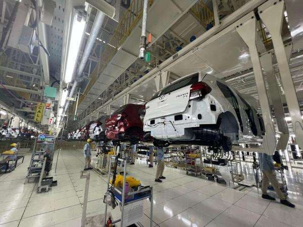 Tarif Impor Kendaraan Mencapai 25 Bisa Bikin Babak Belur Industri Otomotif ASEAN Tarif Impor Kendaraan Mencapai 25 Bisa Bikin Babak Belur Industri Otomotif ASEAN