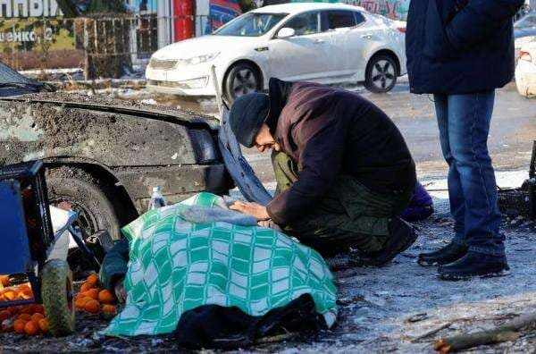 Tembakan Artileri Ukraina Tewaskan Setidaknya 25 Orang di Kota Donetsk yang Dikuasai Rusia Tembakan Artileri Ukraina Tewaskan Setidaknya 25 Orang di Kota Donetsk yang Dikuasai Rusia