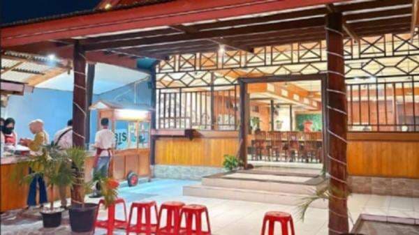 9 Tempat Bukber di Pekanbaru, Nomor 5 Menu Utama Iga Bakar dan Sop Iga Dagingnya Lembut 9 Tempat Bukber di Pekanbaru, Nomor 5 Menu Utama Iga Bakar dan Sop Iga Dagingnya Lembut