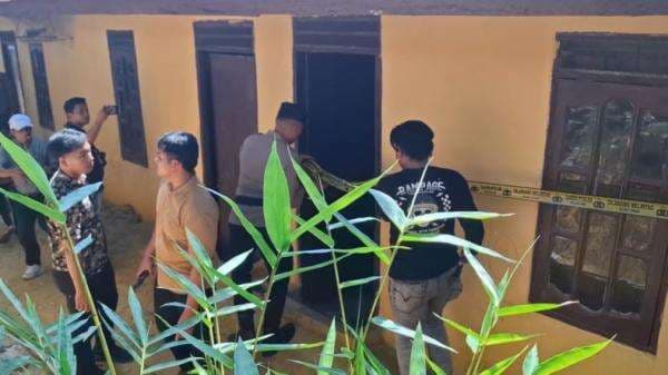 Warga Gerebek Tempat Prostitusi Terselubung di Labusel, Diduga Milik Oknum Kepala Desa Warga Gerebek Tempat Prostitusi Terselubung di Labusel, Diduga Milik Oknum Kepala Desa