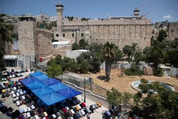 Tentara Israel Tutup Masjid Ibrahimi karena Digunakan Umat Yahudi Merayakan Paskah