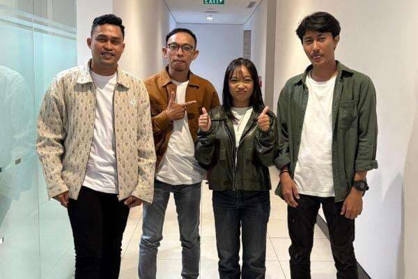 Terbit Dari Selatan, Band Baru yang Berani Tinggalkan Zona Nyaman demi Karya Sendiri Terbit Dari Selatan, Band Baru yang Berani Tinggalkan Zona Nyaman demi Karya Sendiri