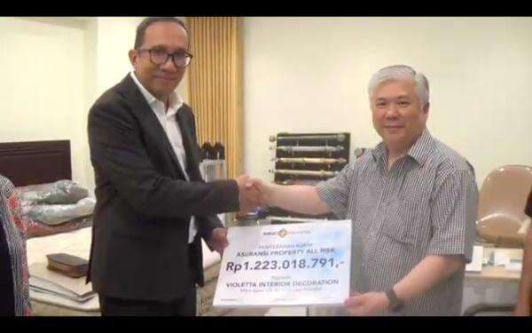 Terima Klaim Rp1,22 Miliar, Nasabah MNC Insurance: Asuransi Sangat Penting! Terima Klaim Rp1,22 Miliar, Nasabah MNC Insurance: Asuransi Sangat Penting!