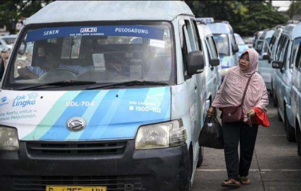 Ternyata Ini Bedanya JakLingko dengan Mikrotrans Ternyata Ini Bedanya JakLingko dengan Mikrotrans