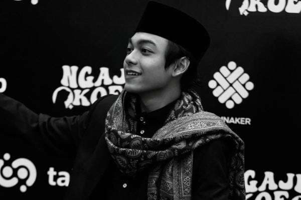 Ternyata Ini Pekerjaan Orangtua Gus Zizan yang Trending di X karena Diduga Selingkuh dengan Selebgram Zoe Levana Ternyata Ini Pekerjaan Orangtua Gus Zizan yang Trending di X karena Diduga Selingkuh dengan Selebgram Zoe Levana
