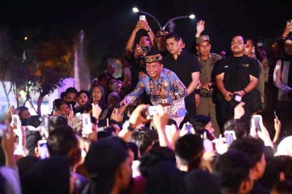 Terobosan Gubernur Agustiar Sabran: Huma Betang Night, Panggung Emas UMKM dan Kekayaan Budaya Kalteng Terobosan Gubernur Agustiar Sabran: Huma Betang Night, Panggung Emas UMKM dan Kekayaan Budaya Kalteng