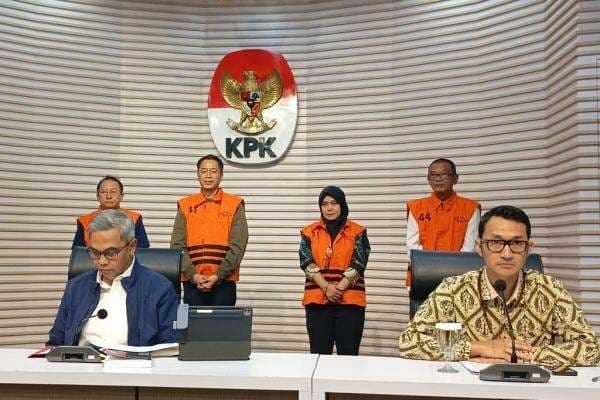 KPK Ungkap Uang Pemerasan Izin TKA Rp8,94 Miliar Dibagi-bagi ke 85 Pegawai KPK Ungkap Uang Pemerasan Izin TKA Rp8,94 Miliar Dibagi-bagi ke 85 Pegawai
