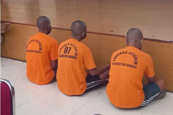 2 Pemuda Pembegal Polisi di Bekasi Jadi Tersangka, Terancam 12 Tahun Penjara 2 Pemuda Pembegal Polisi di Bekasi Jadi Tersangka, Terancam 12 Tahun Penjara