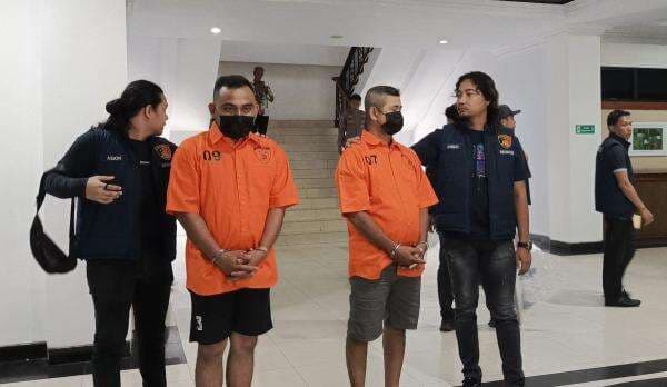 2 Tersangka Pengeroyok Warga Suku Anak Dalam Ditangkap, Begini Penampakannya 2 Tersangka Pengeroyok Warga Suku Anak Dalam Ditangkap, Begini Penampakannya