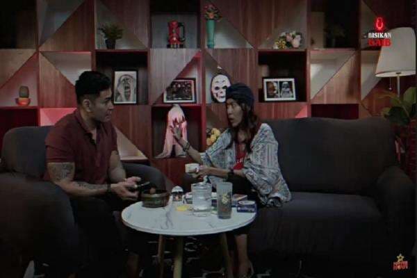 Terungkap! Misteri Masa Kecil Robby Purba dalam Ramalan Madam Arra Terungkap! Misteri Masa Kecil Robby Purba dalam Ramalan Madam Arra