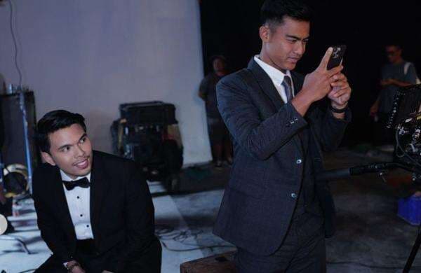 Potret Foto Thariq Halilintar Bareng Pratama Arhan yang Diledek Netizen, Kenapa? Potret Foto Thariq Halilintar Bareng Pratama Arhan yang Diledek Netizen, Kenapa?