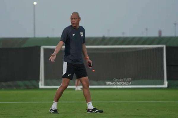 Thom Haye Sanjung Habis Peran Vital Nova Arianto Thom Haye Sanjung Habis Peran Vital Nova Arianto