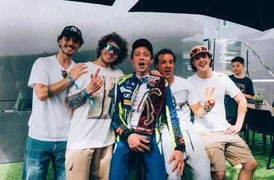 3 Murid Valentino Rossi yang Bisa Jadi Ancaman Marc Marquez di MotoGP 2025, Nomor 1 Rekan Setimnya! 3 Murid Valentino Rossi yang Bisa Jadi Ancaman Marc Marquez di MotoGP 2025, Nomor 1 Rekan Setimnya!