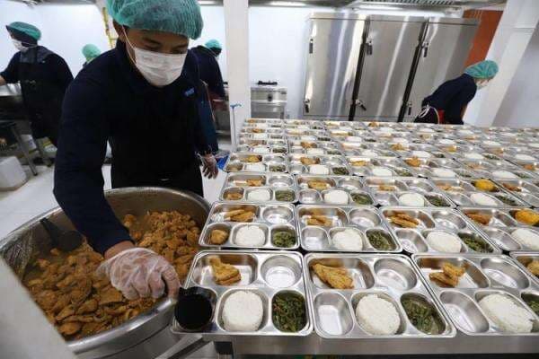 Realisasi Anggaran Makan Bergizi Gratis Tembus Rp4,4 Triliun, Jangkau 4,89 Juta Penerima Manfaat Realisasi Anggaran Makan Bergizi Gratis Tembus Rp4,4 Triliun, Jangkau 4,89 Juta Penerima Manfaat