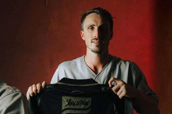 Bali United Rekrut Tim Receveur, Mantan Rekan Thom Haye di Almere City Bali United Rekrut Tim Receveur, Mantan Rekan Thom Haye di Almere City