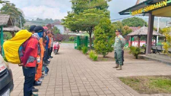 Tim Gabungan Evakuasi Pendaki asal Brasil Jatuh di Gunung Rinjani Tim Gabungan Evakuasi Pendaki asal Brasil Jatuh di Gunung Rinjani