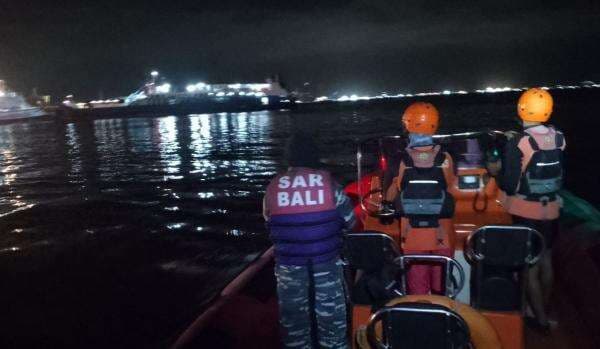 KMP Tunu Jaya Tenggelam di Selat Bali, Tim SAR Gabungan Dikerahkan KMP Tunu Jaya Tenggelam di Selat Bali, Tim SAR Gabungan Dikerahkan
