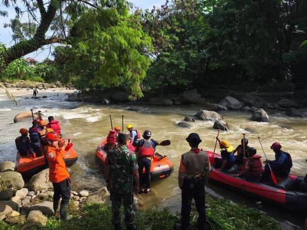 Tunggu Hasil Tes DNA Mayat Tanpa Kepala, Tim SAR Masih Cari Pegawai Kemendagri yang Hilang di Bogor Tunggu Hasil Tes DNA Mayat Tanpa Kepala, Tim SAR Masih Cari Pegawai Kemendagri yang Hilang di Bogor