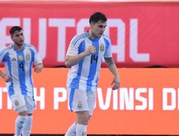 Hasil Timnas Futsal Indonesia vs Argentina: Pasukan Garuda Makin Tertinggal 0-2 Usai Matias Rosa Cetak Gol! Hasil Timnas Futsal Indonesia vs Argentina: Pasukan Garuda Makin Tertinggal 0-2 Usai Matias Rosa Cetak Gol!
