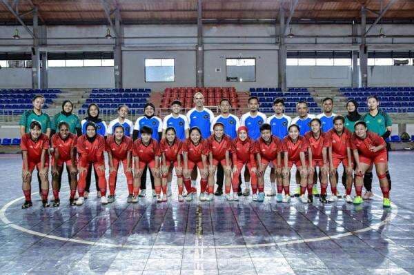 Timnas Futsal Putri Indonesia Ingin Pinjam 2 Pemain Sepak Bola untuk Kualifikasi Piala Asia 2025 Timnas Futsal Putri Indonesia Ingin Pinjam 2 Pemain Sepak Bola untuk Kualifikasi Piala Asia 2025