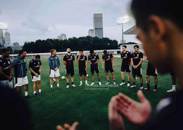 Setelah Prediksi Timnas Indonesia Kalah 1-5 dari Australia, Akun Ini Sebut Skuad Patrick Kluivert Tumbang 1-2 dari Bahrain Setelah Prediksi Timnas Indonesia Kalah 1-5 dari Australia, Akun Ini Sebut Skuad Patrick Kluivert Tumbang 1-2 dari Bahrain