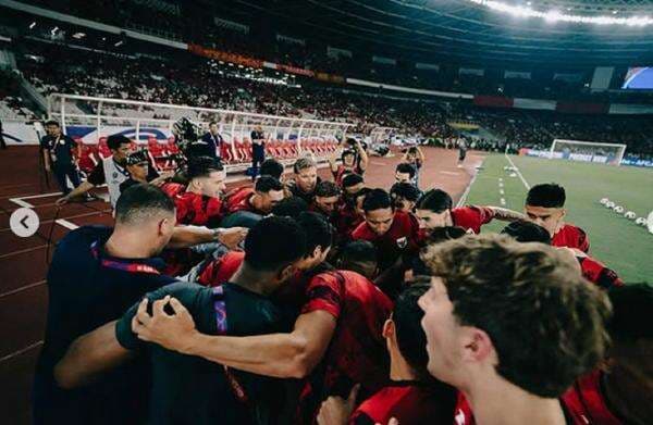 Patrick Kluivert Tak Gentar Timnas Indonesia Lawan Qatar atau Arab Saudi, Senyum saat Pimpin Rapat di Belanda Patrick Kluivert Tak Gentar Timnas Indonesia Lawan Qatar atau Arab Saudi, Senyum saat Pimpin Rapat di Belanda