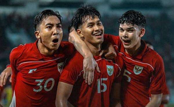 Nova Arianto Puas Timnas Indonesia U-17 Bungkam Uzbekistan U-17 2-0 di Piala Kemerdekaan 2025 Nova Arianto Puas Timnas Indonesia U-17 Bungkam Uzbekistan U-17 2-0 di Piala Kemerdekaan 2025