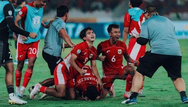 Adu Harga Pasaran Pemain Timnas Indonesia U-23 dengan Vietnam, bak Bumi dan Langit! Adu Harga Pasaran Pemain Timnas Indonesia U-23 dengan Vietnam, bak Bumi dan Langit!