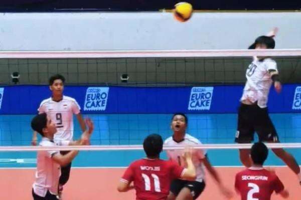 Timnas Voli Indonesia Bungkam Vietnam 3-1 di SEA V League 2025, Gemuruh Suporter Bakar Semangat Garuda! Timnas Voli Indonesia Bungkam Vietnam 3-1 di SEA V League 2025, Gemuruh Suporter Bakar Semangat Garuda!