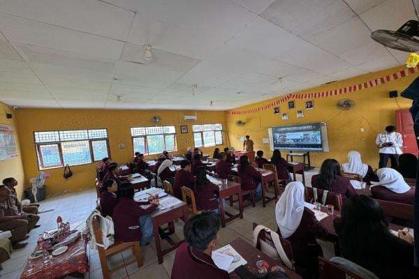 Tingkatkan Kualitas Pendidikan, Agustiar Sabran Canangkan Gubernur Mengajar Tingkatkan Kualitas Pendidikan, Agustiar Sabran Canangkan Gubernur Mengajar