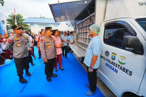 Tinjau SPPG Polrestabes Medan, Kapolri: Pastikan Keamanan Food Security MBG Tinjau SPPG Polrestabes Medan, Kapolri: Pastikan Keamanan Food Security MBG