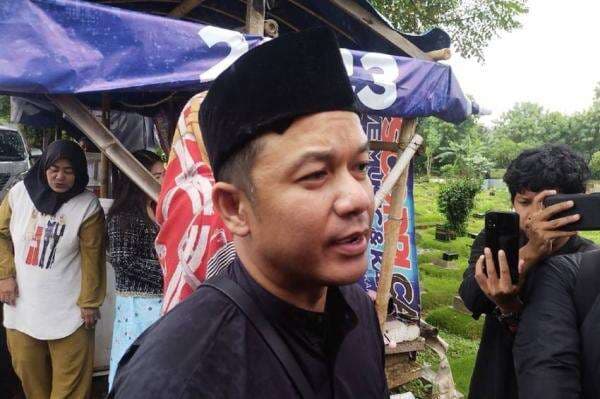 Tities Sapoetra Sebut Stevie Agnecya Sudah Lama Sakit Tities Sapoetra Sebut Stevie Agnecya Sudah Lama Sakit